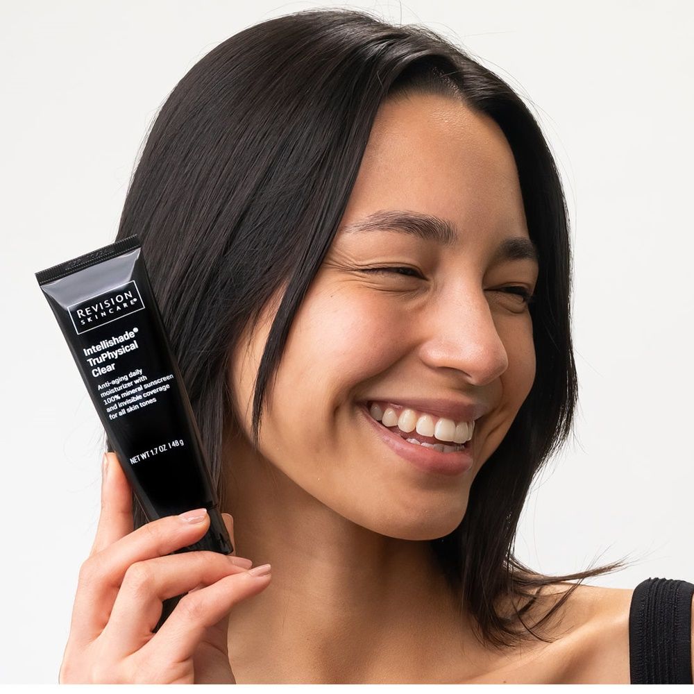 Revision Skincare Intellishade TruPhysical Clear SPF 50 48g